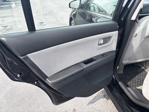 Used 2012 Nissan Sentra 2.0 SR image 16