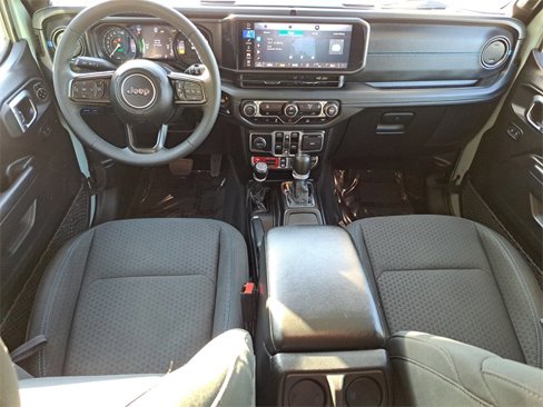 Used 2024 Jeep Wrangler Unlimited Rubicon 4xe image 10