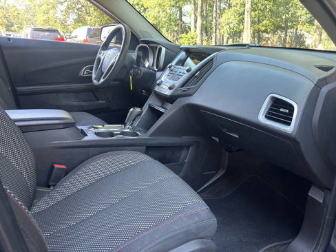 Used 2017 Chevrolet Equinox LS image 3
