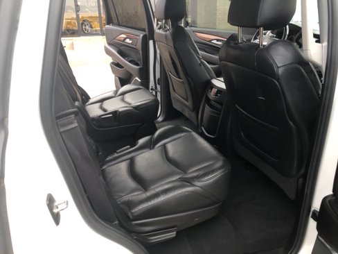Used 2019 Cadillac Escalade Premium Luxury image 12