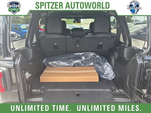New 2025 Jeep Wrangler Unlimited Rubicon 392 image 15