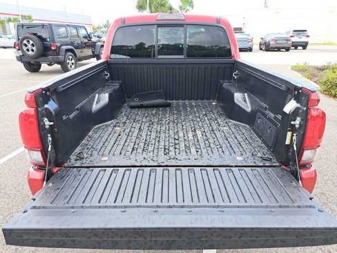Used 2022 Toyota Tacoma SR image 6