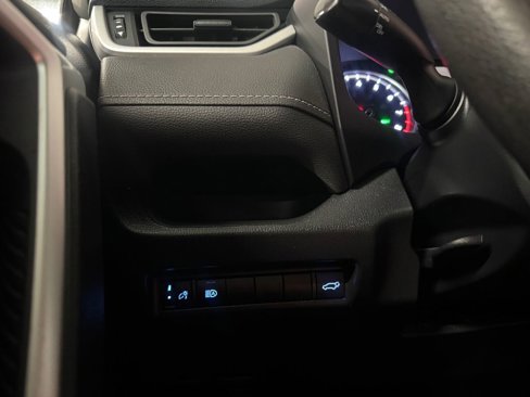 Used 2022 Toyota RAV4 XLE image 15