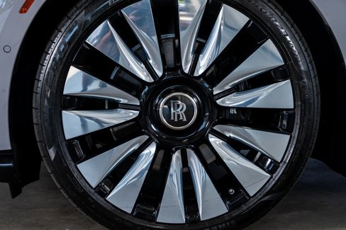 Used 2024 Rolls-Royce Spectre w/ Spectre Launch Package image 10