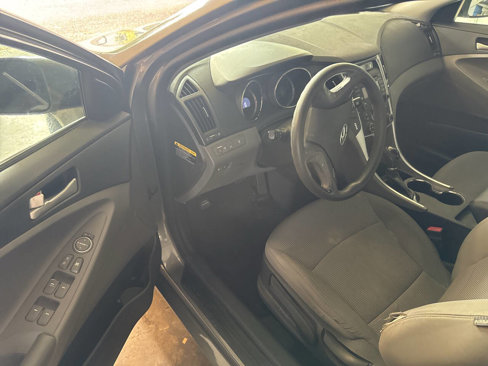 Used 2013 Hyundai Sonata GLS image 9