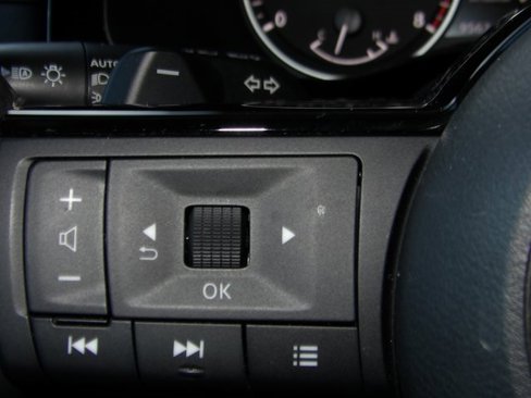 Certified 2024 Nissan Pathfinder SL w/ SL Premium Package image 46