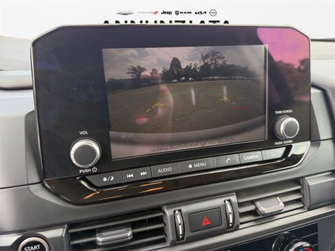 Used 2024 Nissan Pathfinder S image 30