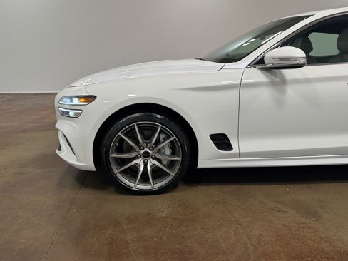 Used 2025 Genesis G70 2.5T image 38