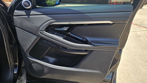 Used 2020 Land Rover Range Rover Evoque R-Dynamic SE image 33