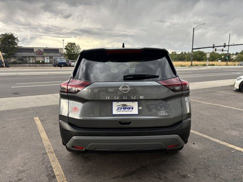 Used 2023 Nissan Rogue S image 6