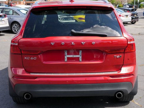 Used 2019 Volvo XC60 T6 Momentum w/ Multimedia Package image 7