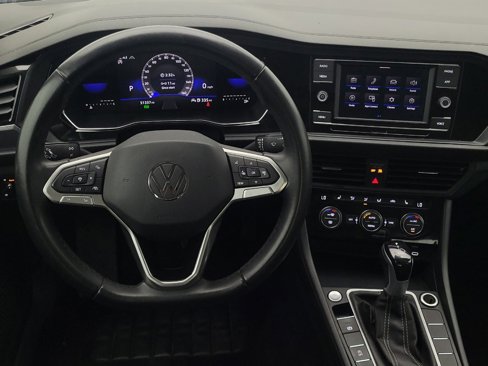 Used 2024 Volkswagen Jetta SE image 22