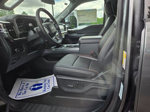 New 2025 Ford F350 Lariat w/ Lariat Ultimate Package image 6