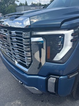 Used 2024 GMC Sierra 3500 Denali w/ Denali Reserve Package image 8