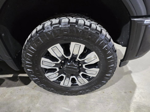 Used 2024 GMC Sierra 2500 Denali w/ Technology Package image 28