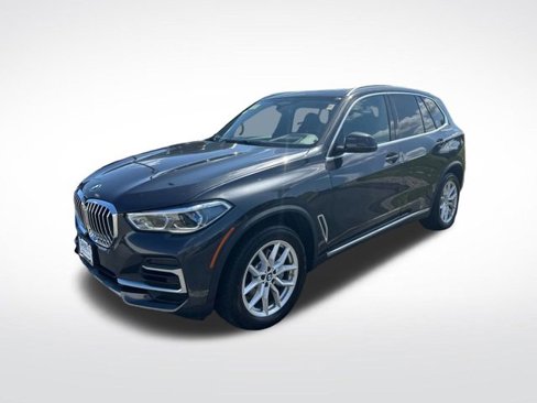 Used 2023 BMW X5 xDrive40i w/ Executive Package image 3
