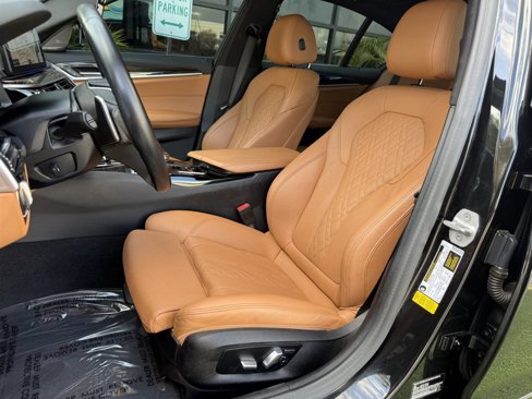 Used 2021 BMW 540i w/ Premium Package image 10