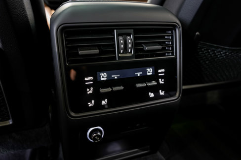 Used 2024 Porsche Cayenne Coupe w/ Premium Package Plus image 35