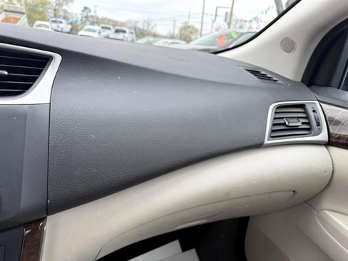 Used 2015 Nissan Sentra SL w/ SL Premium Package image 19