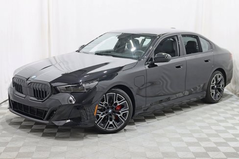 Used 2026 BMW 550e xDrive w/ Executive Package image 8