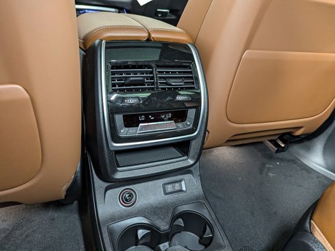 New 2026 BMW X7 M60i image 36
