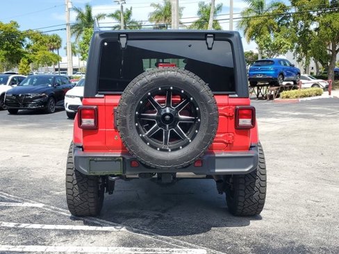 Used 2018 Jeep Wrangler Unlimited Sahara image 6