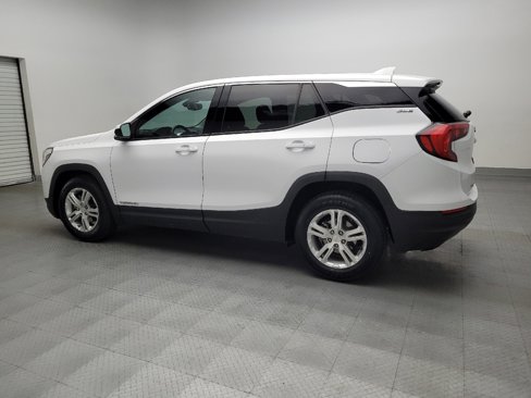 Used 2020 GMC Terrain SLE image 3