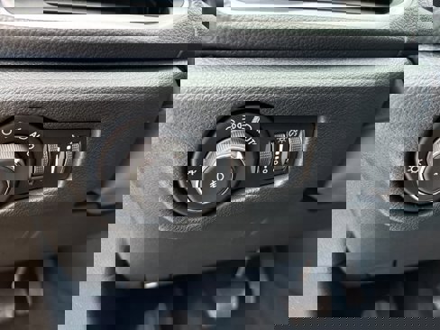 New 2025 Chrysler Pacifica Select image 22