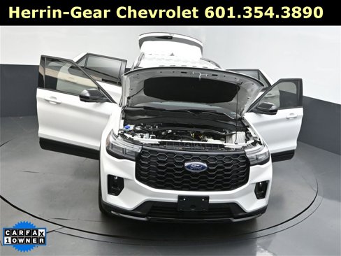 Used 2025 Ford Explorer ST-Line w/ Premium Package image 54