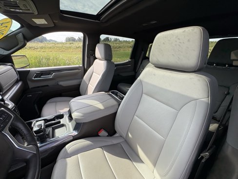 Used 2024 Chevrolet Silverado 1500 LTZ w/ LTZ Premium Package image 39