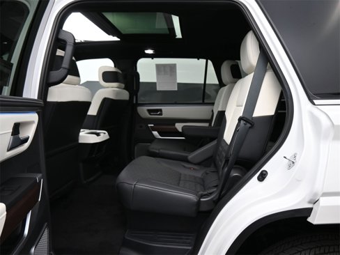 Used 2024 Toyota Sequoia Capstone image 20