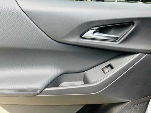 New 2026 Chevrolet Equinox LT w/ Convenience Package II image 6