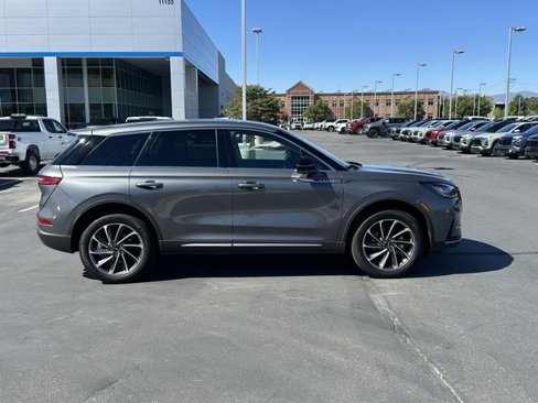 Used 2023 Lincoln Corsair AWD image 12