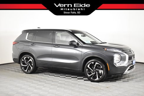 New 2025 Mitsubishi Outlander SEL image 1