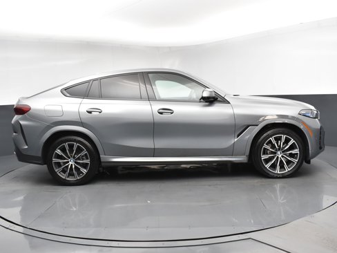 Used 2025 BMW X6 xDrive40i image 3