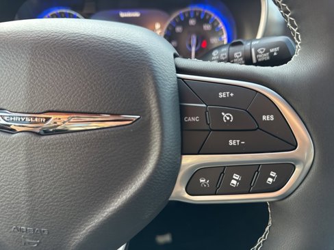 New 2026 Chrysler Pacifica Select image 17