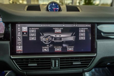 Used 2021 Porsche Cayenne image 33