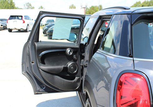 Used 2019 MINI Cooper S w/ Signature Upholstery Package image 33