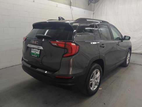 Used 2021 GMC Terrain SLE w/ Driver Convenience Package image 10