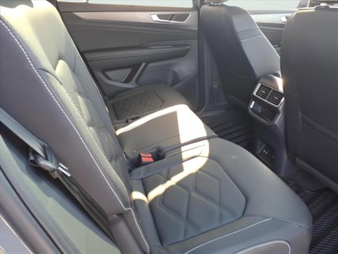 New 2026 Volkswagen Atlas Cross Sport SE image 11