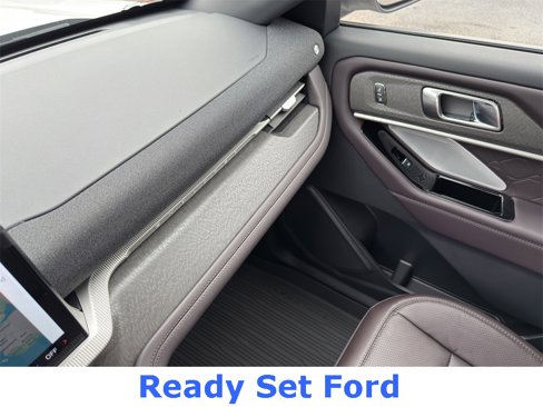 New 2025 Ford Explorer Platinum image 31