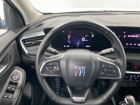 Used 2024 Buick Encore GX Sport Touring image 17