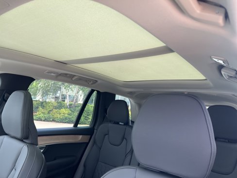 New 2026 Volvo XC90 B6 Plus w/ Protection Package Premier image 16