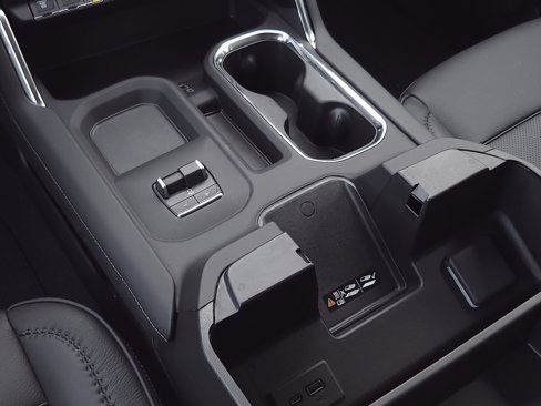 New 2025 GMC Sierra 3500 Denali w/ Denali Reserve Package image 14