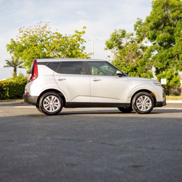 Used 2021 Kia Soul LX image 8
