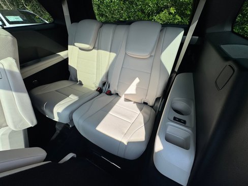 New 2026 Mercedes-Benz GLS 450 4MATIC image 26