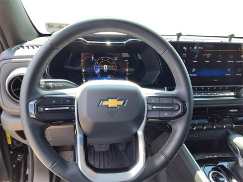Used 2023 Chevrolet Colorado LT w/ LT Convenience Package II image 18