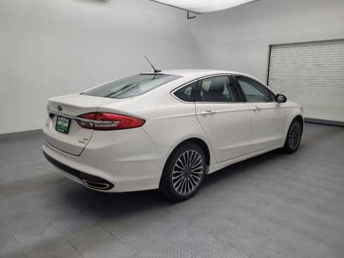 Used 2017 Ford Fusion SE w/ Fusion SE Technology Package image 9