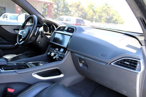 Used 2020 Jaguar F-PACE S image 16