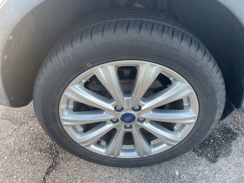Used 2017 Ford Escape Titanium image 12